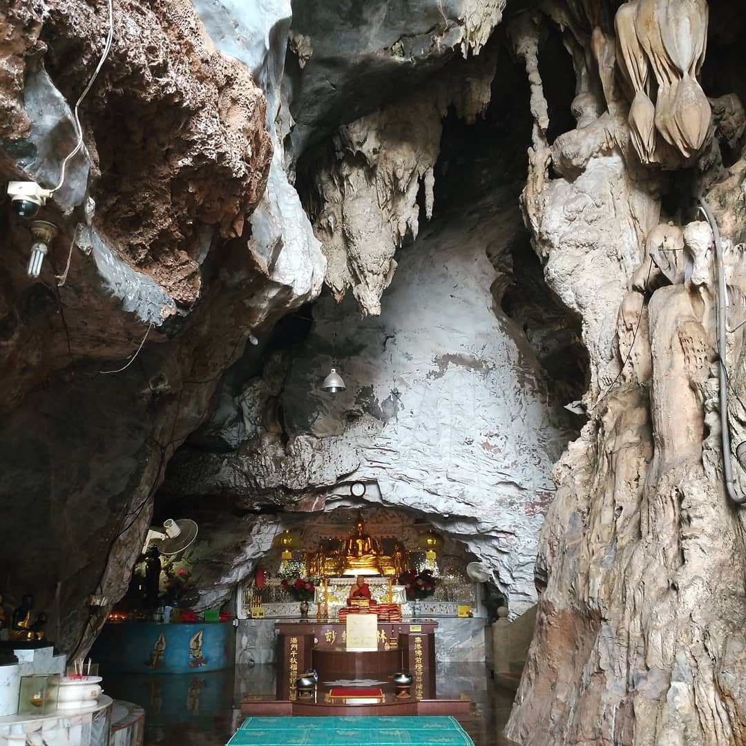 Thai buddha - cave temples in Ipoh