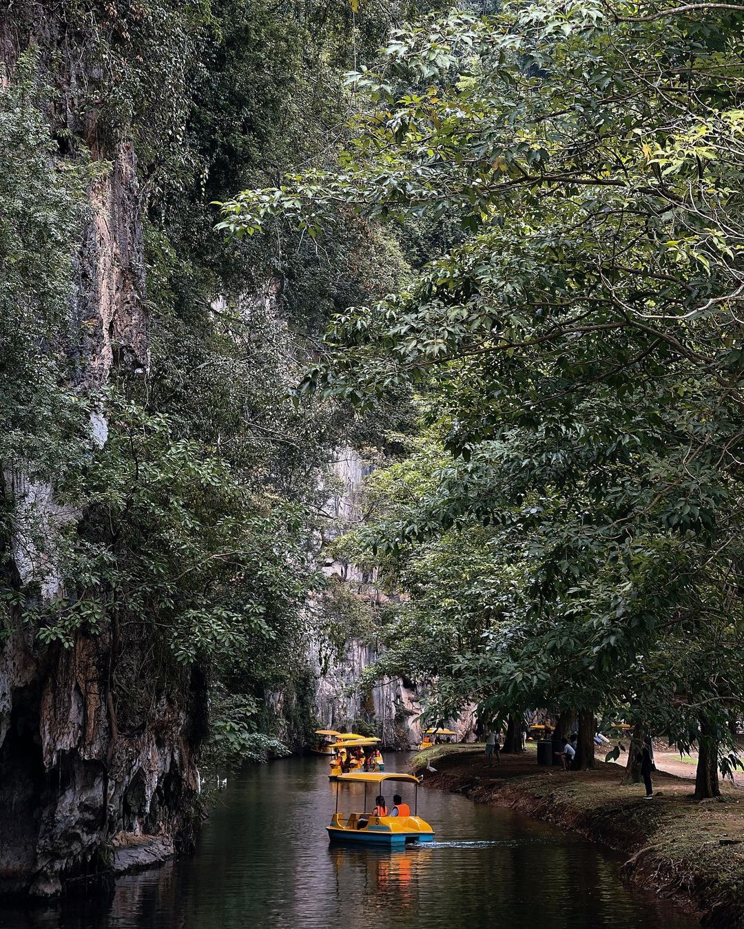 boat ride - cave temples in Ipoh