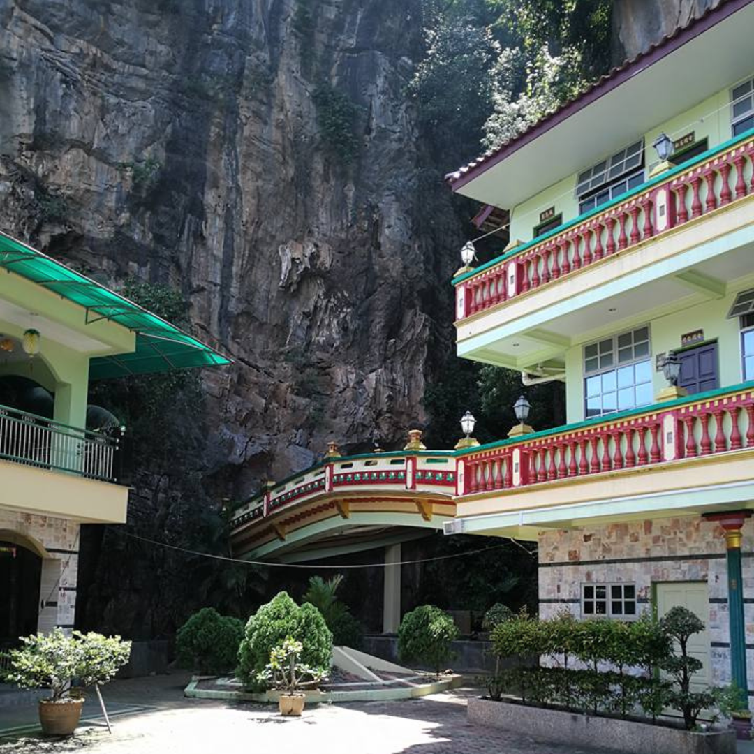 entrance to thai temple - cave temples in Ipoh
