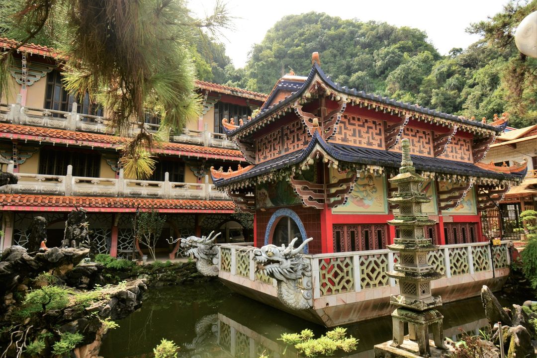 floating temple - cave temples in Ipoh