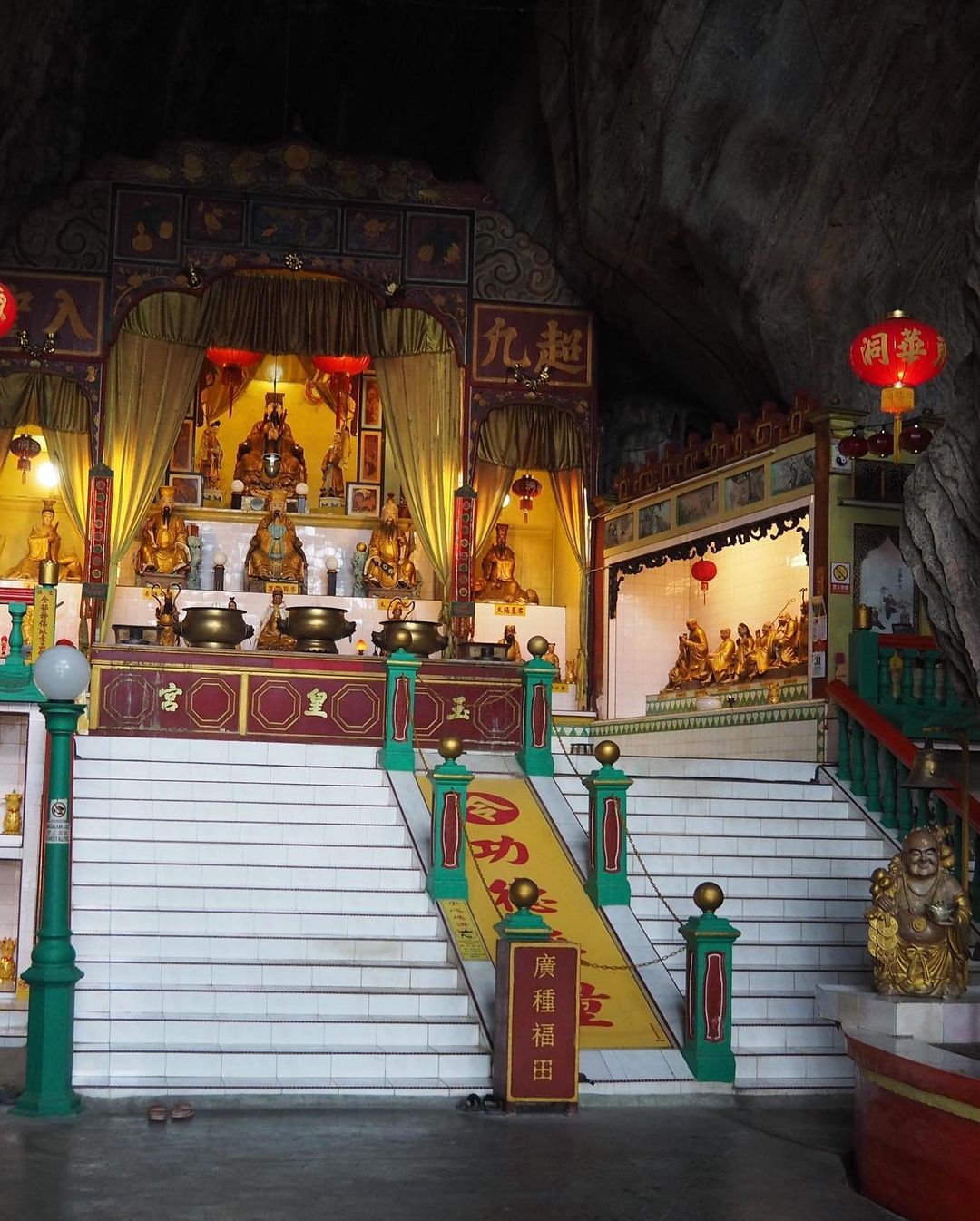 main altar - cave temples in Ipoh
