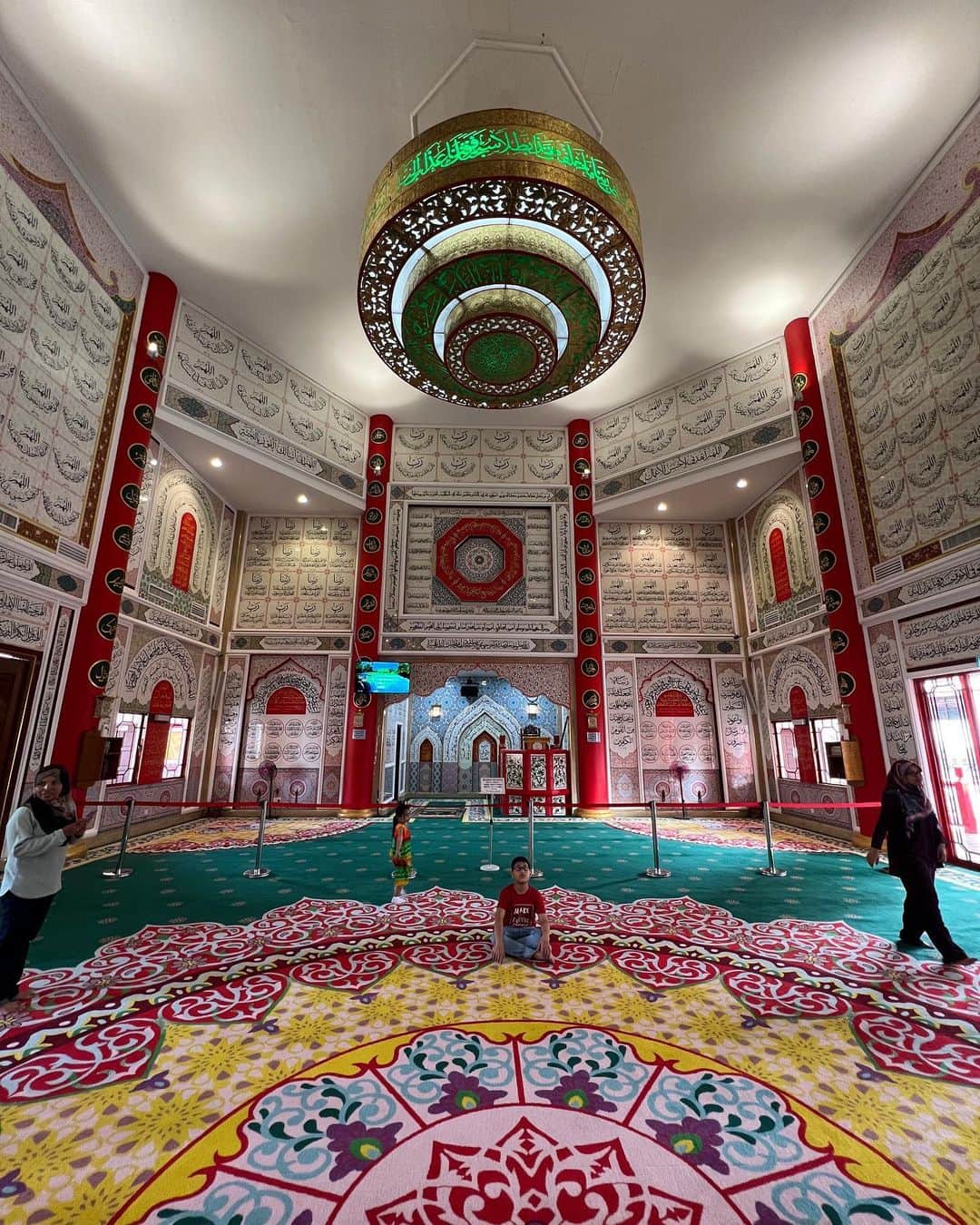 Masjid Al-Khairiah - prayer hall