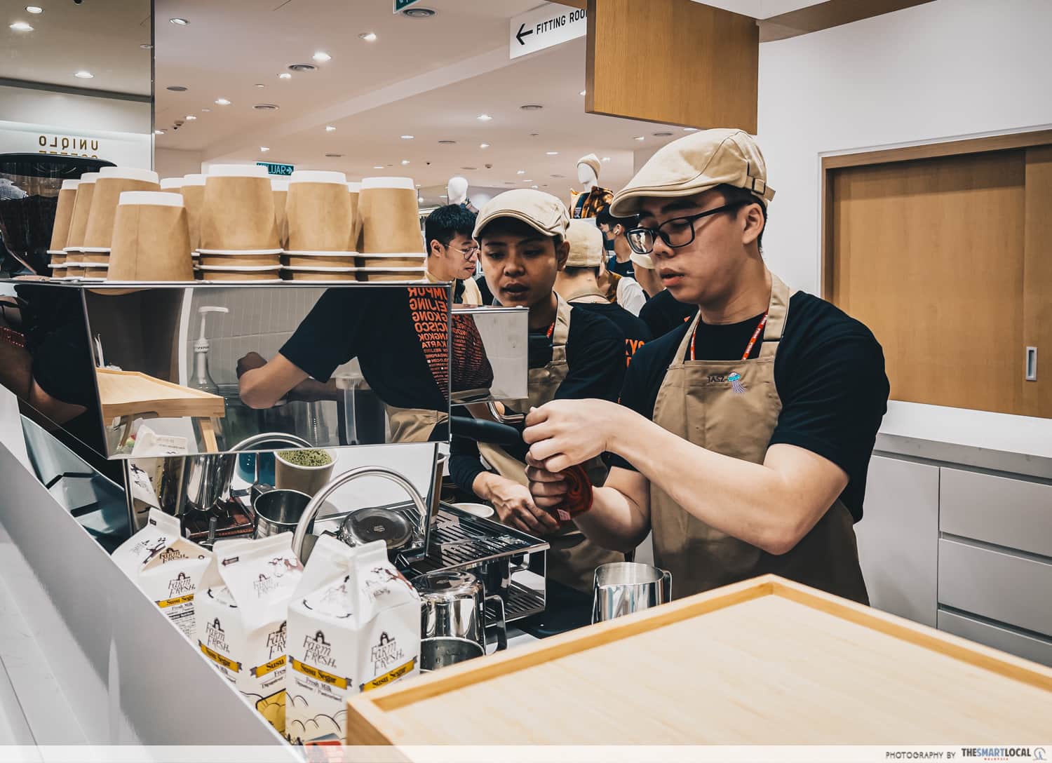 Uniqlo at Fahrenheit 88 - baristas