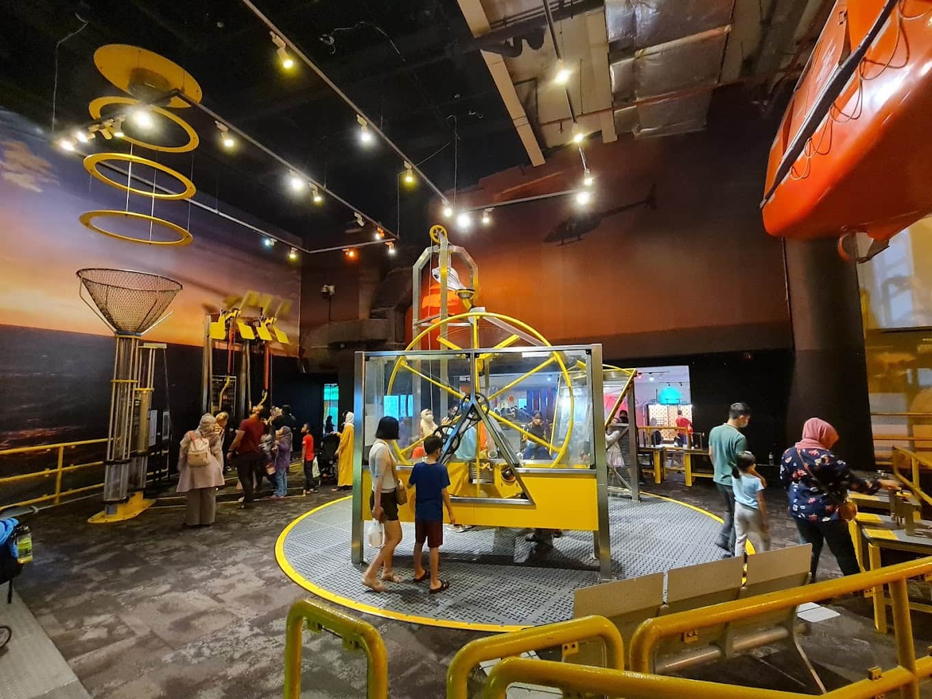 Things to do in KL - Petrosains