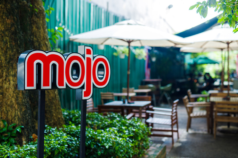 Mojo alfresco restaurant shopfront