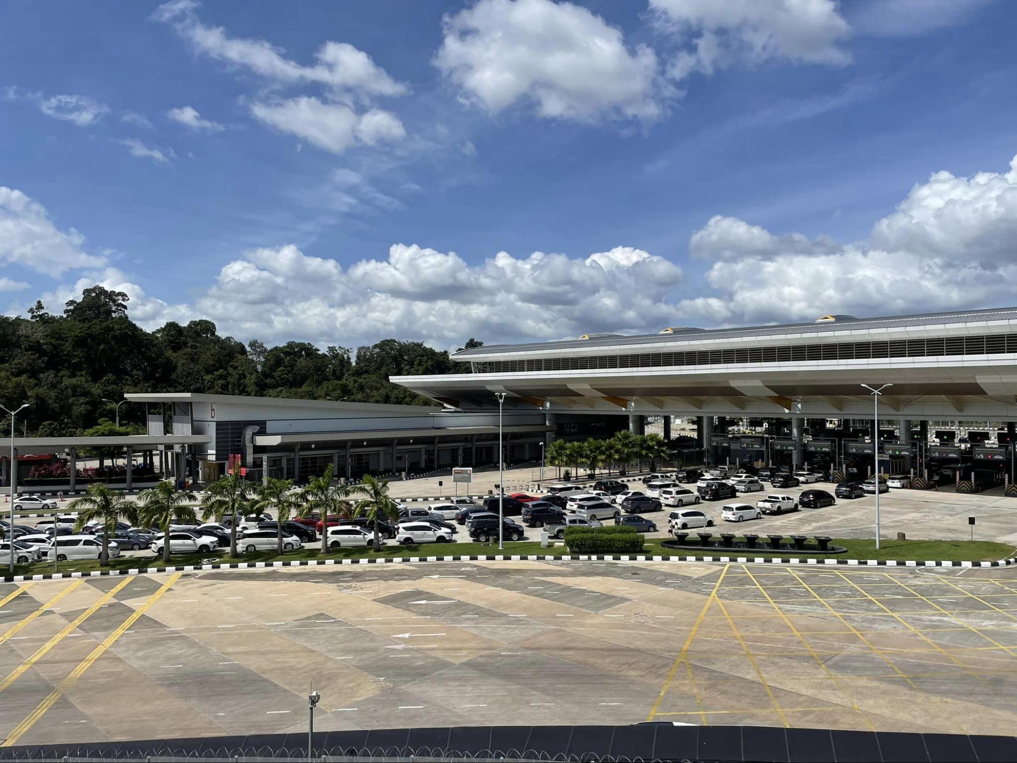 Bukit Kayu Hitam - Thailand may soon skip filling in arrival cards