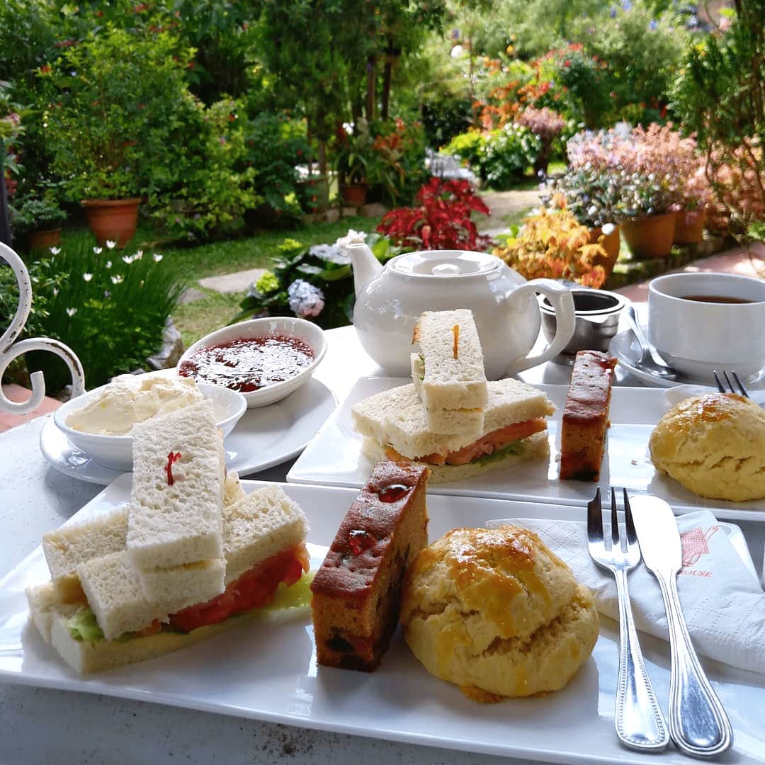 Hotels in Cameron Highlands - Smokehouse Hotel afternoon tea