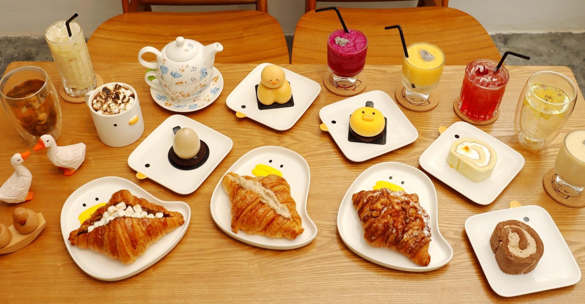 Pet Cafes in Malaysia - Callduck Coffee Shop food