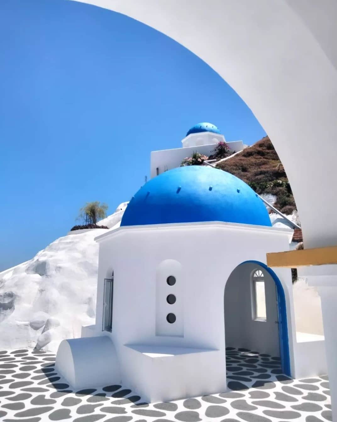 Cameron Santorini - blue dome