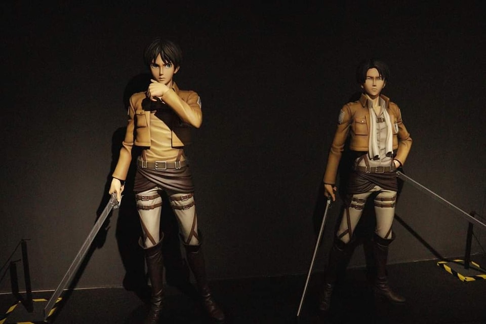 attack on titan exhibition in kl - statues