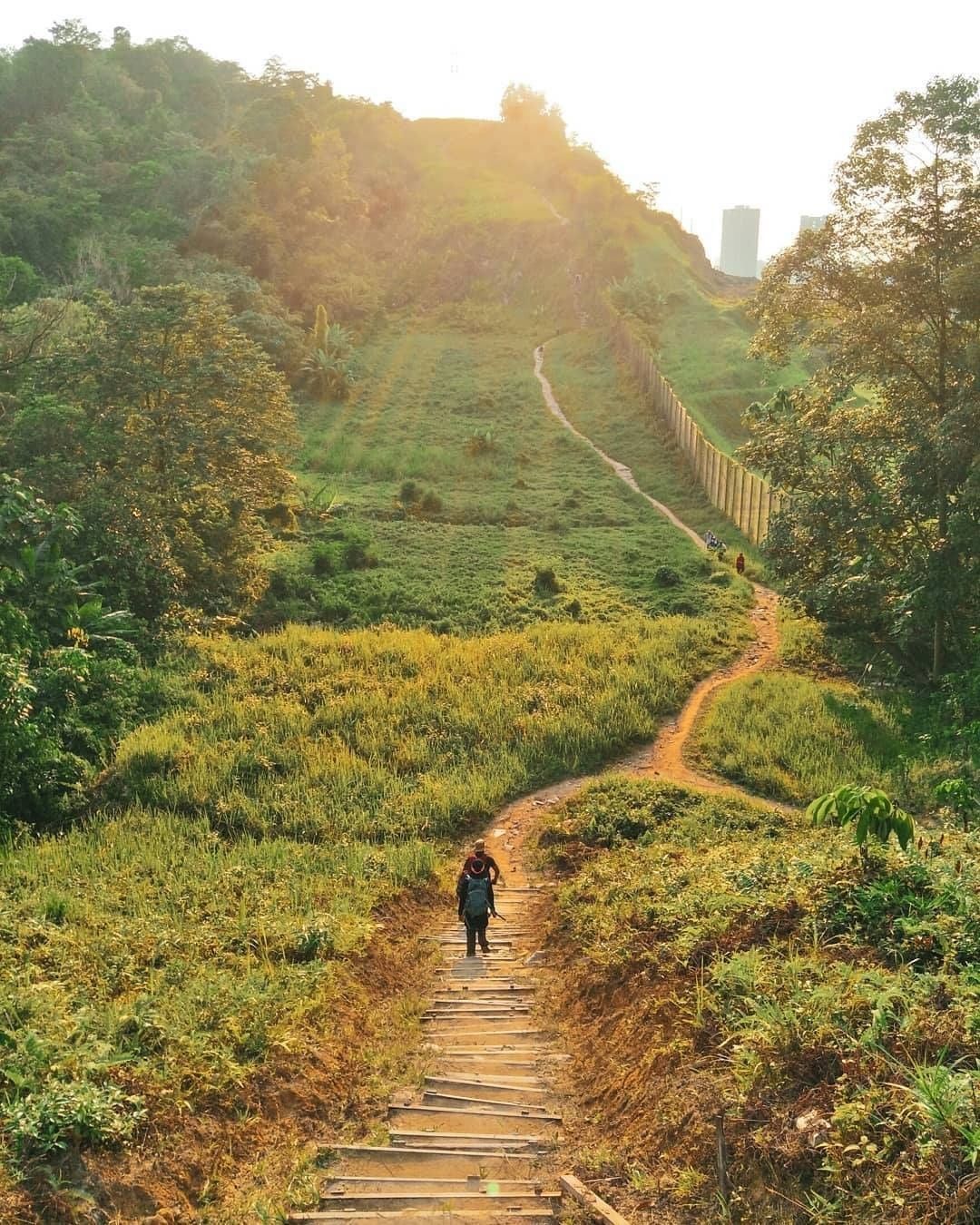 hiking trails in kl - bukit sri bintang