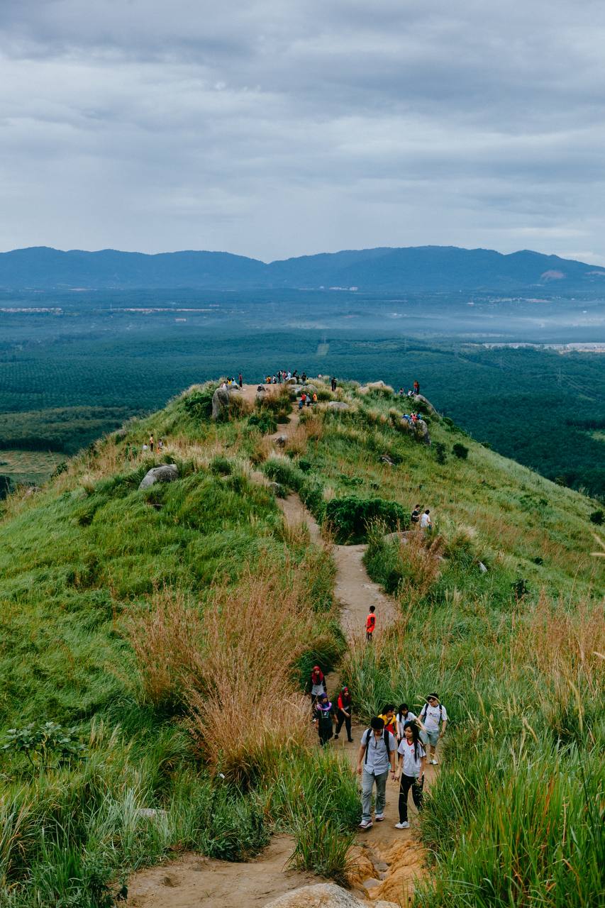 hiking trails in kl - broga