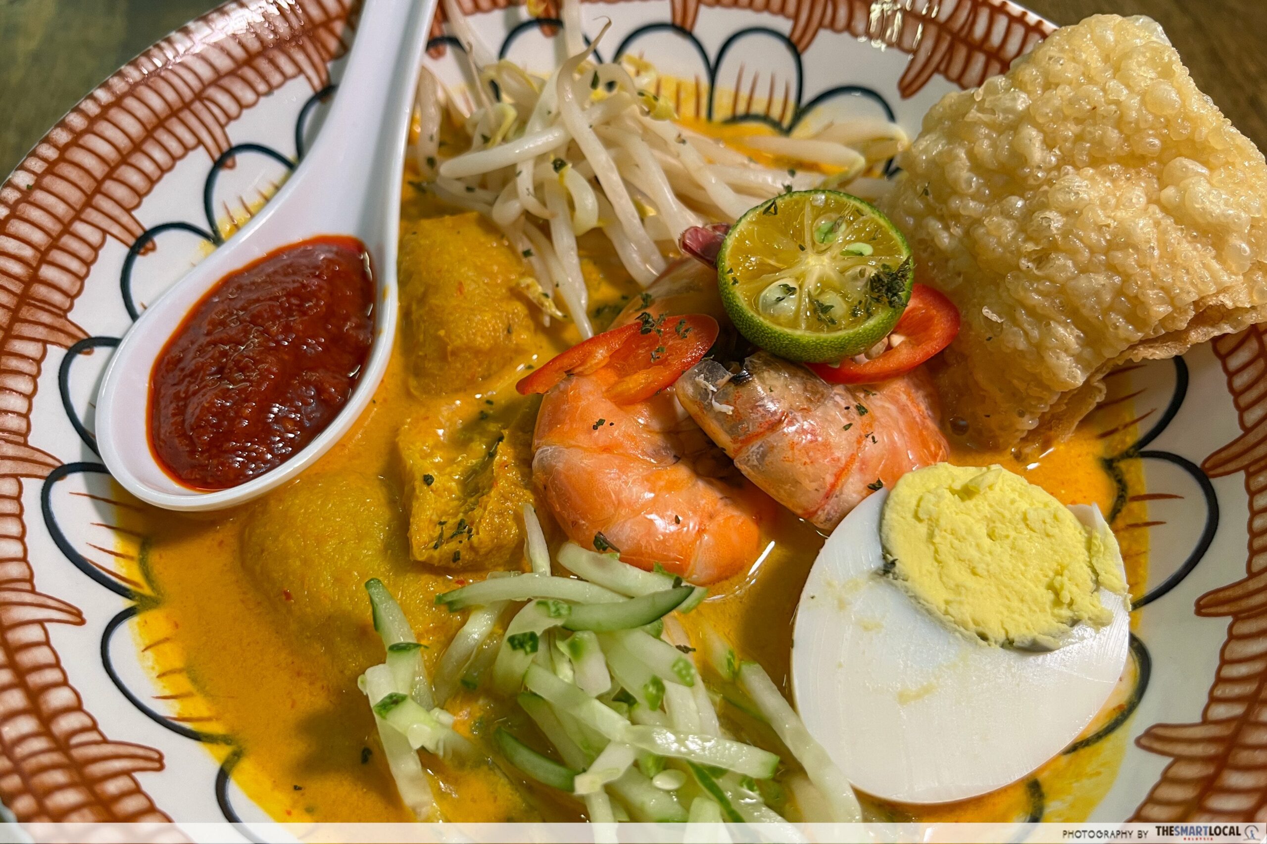 zoom in curry laksa prawn