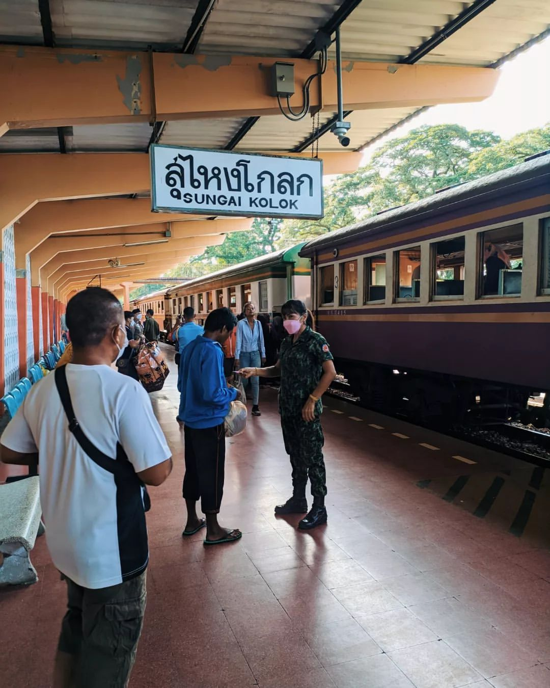 travelling from malaysia to thailand 2024 - train