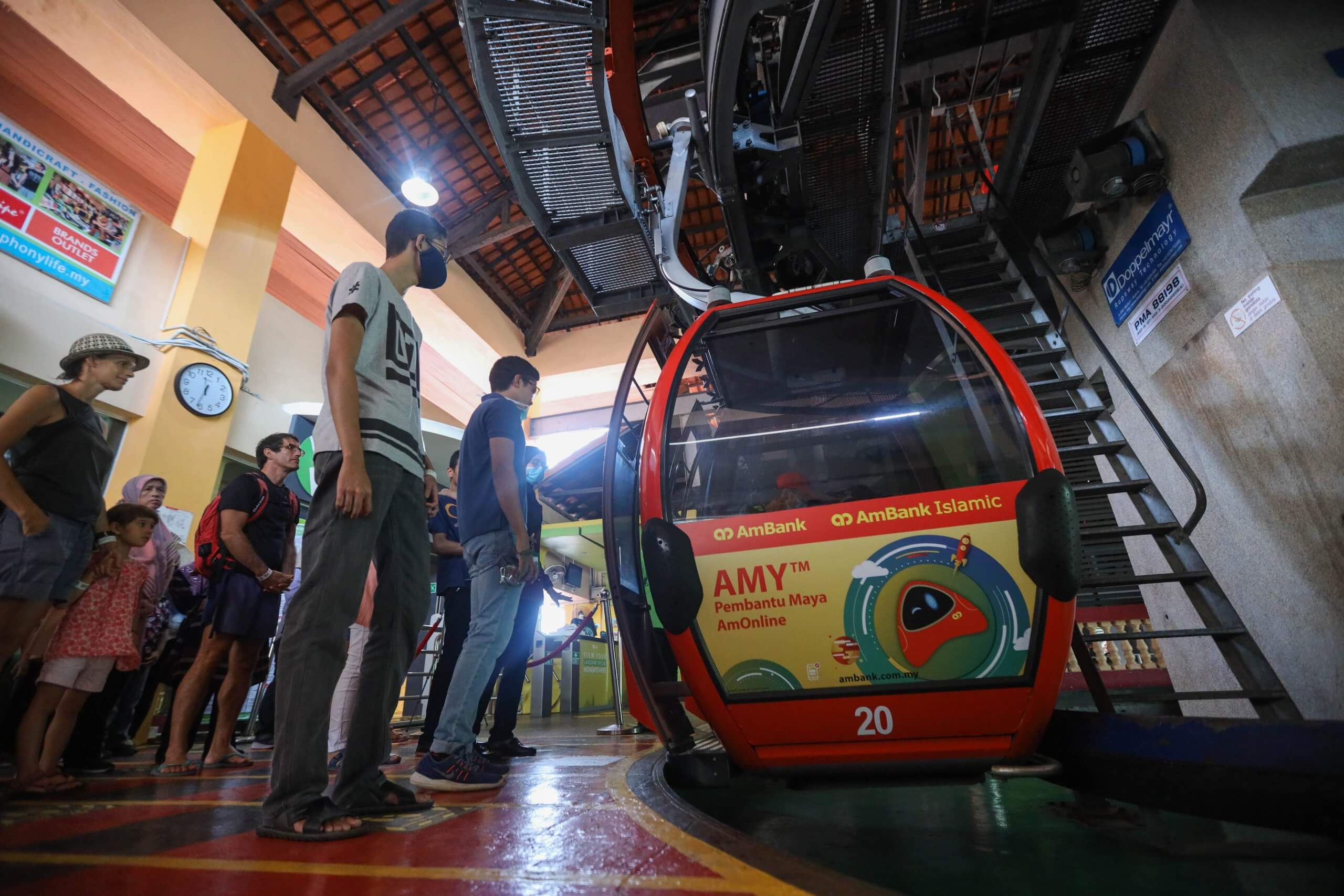 Panorama Langkawi SkyCab, Malaysia - riding the SkyCab