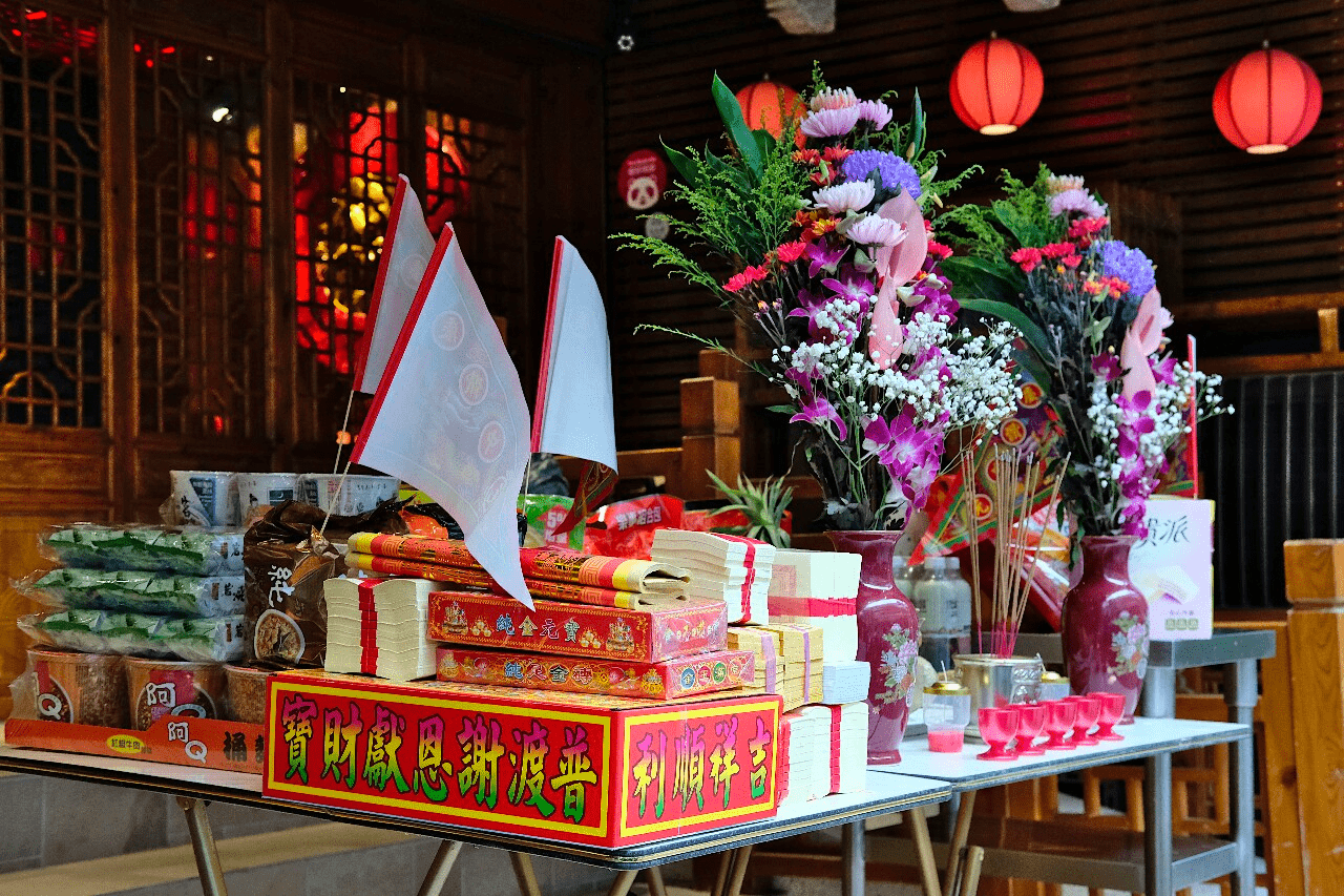 Hungry Ghost Festival Superstitions - altar