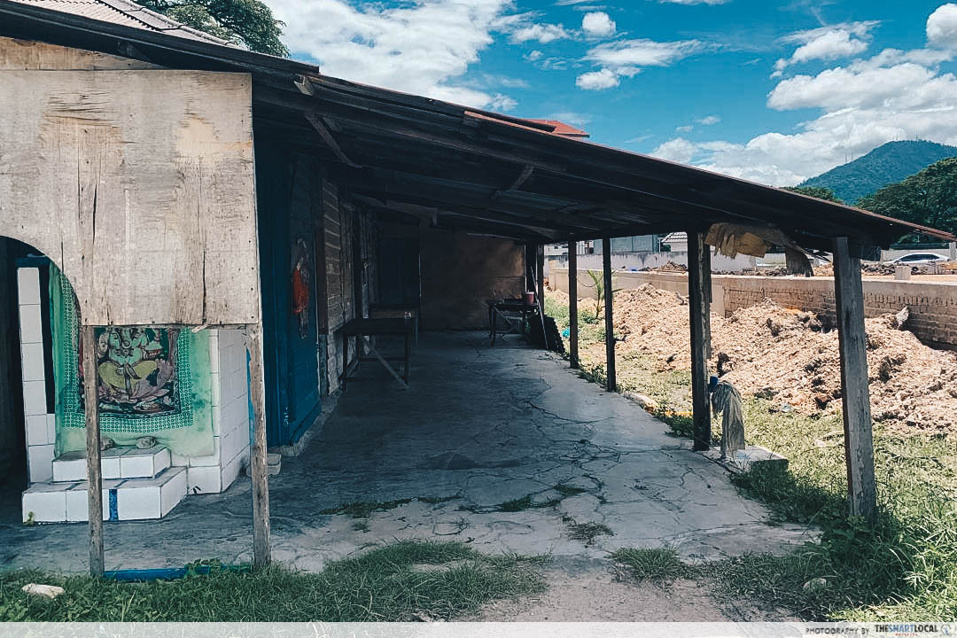 Car park - Dhobi wallahs in Ipoh