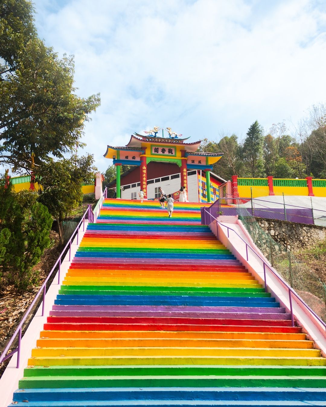 chinese rainbow temple