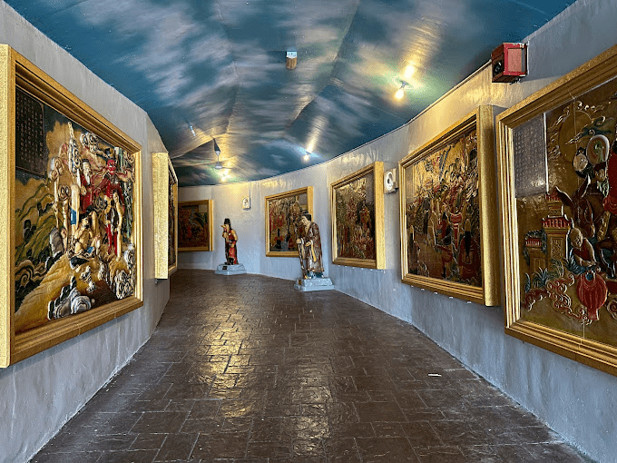 Tua Pek Kong Temple in Perak - dragon hall