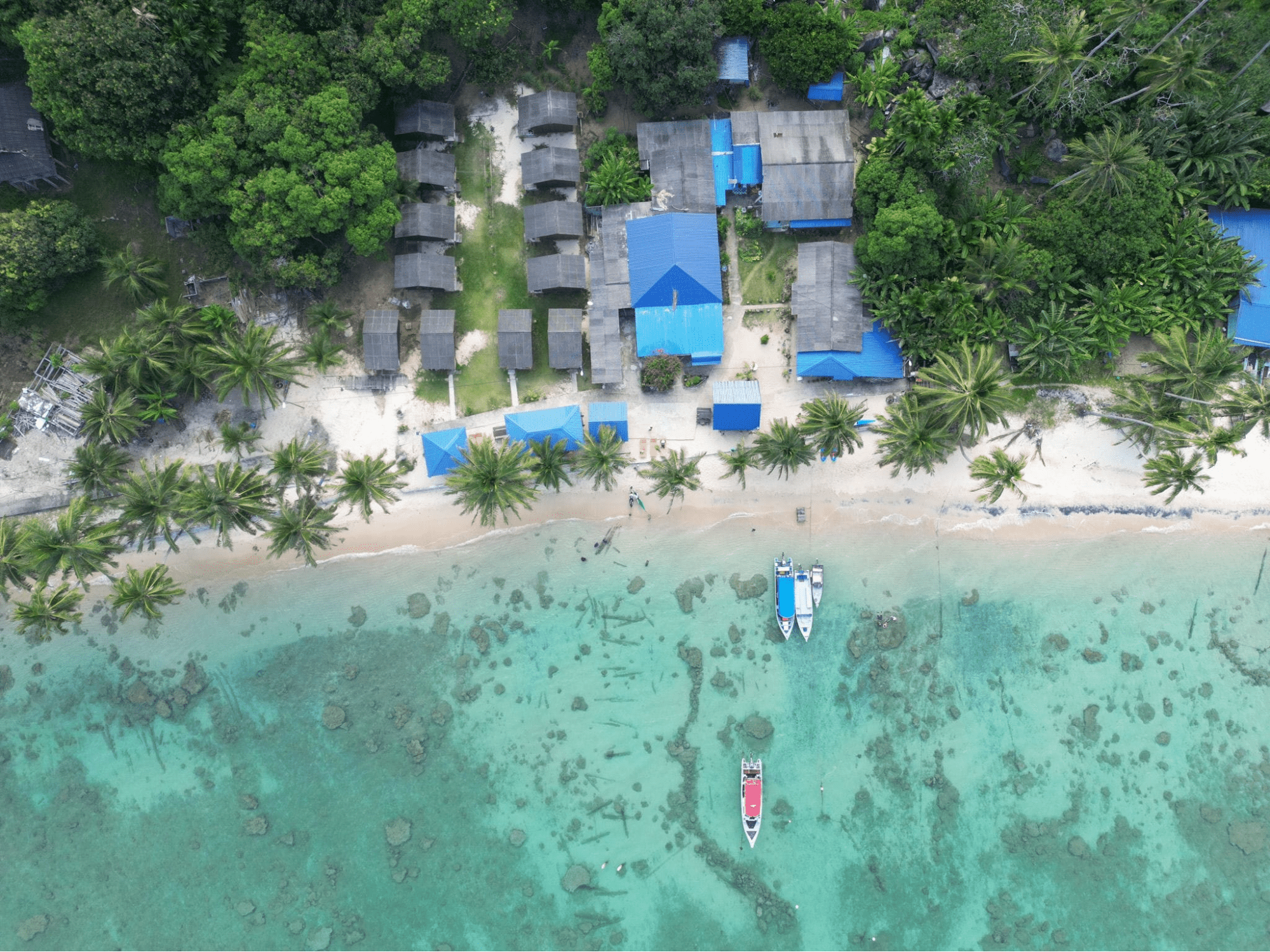 Sebukang Bay Resort