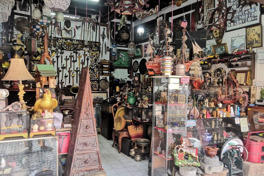 Jonker Street Malacca Malaysia - antiques and handicrafts