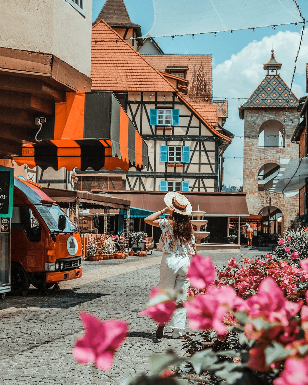 Colmar Tropicale Berjaya Hills streets