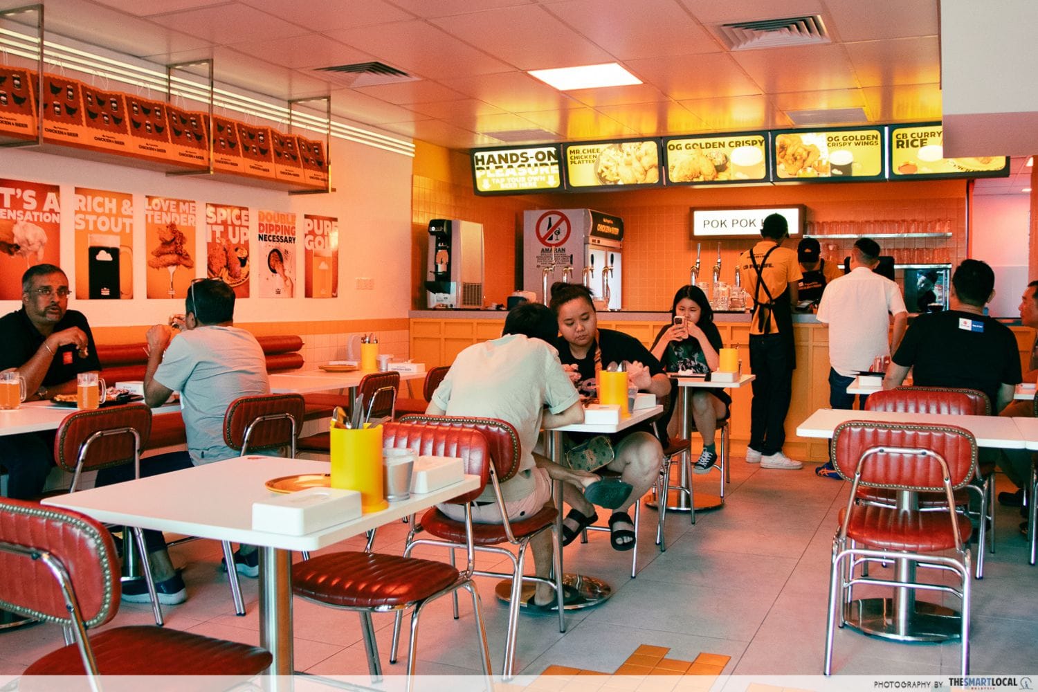 chicken & beer - dining area