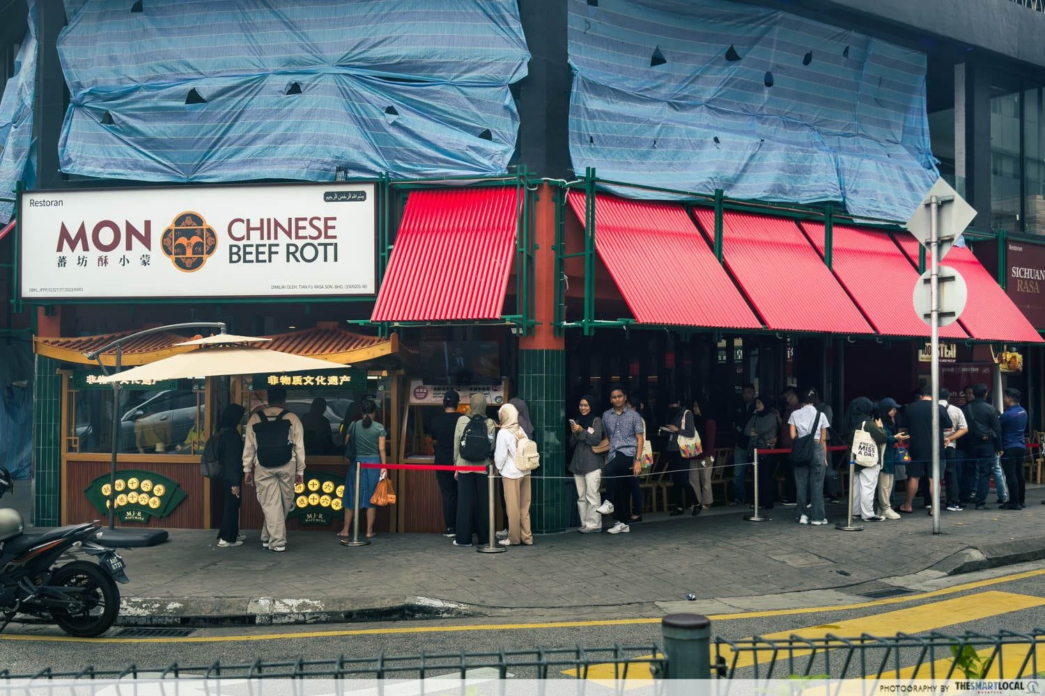 Cheap food in Bukit Bintang - mon chinese beef roti