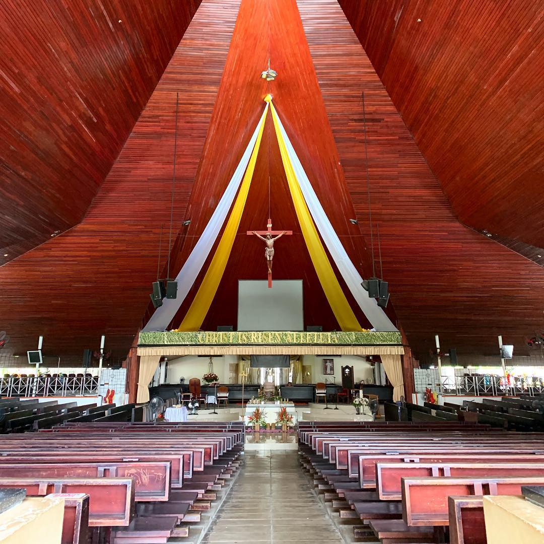 St. Joseph’s Cathedral, Sarawak altar - Churches and cathedrals in Malaysia