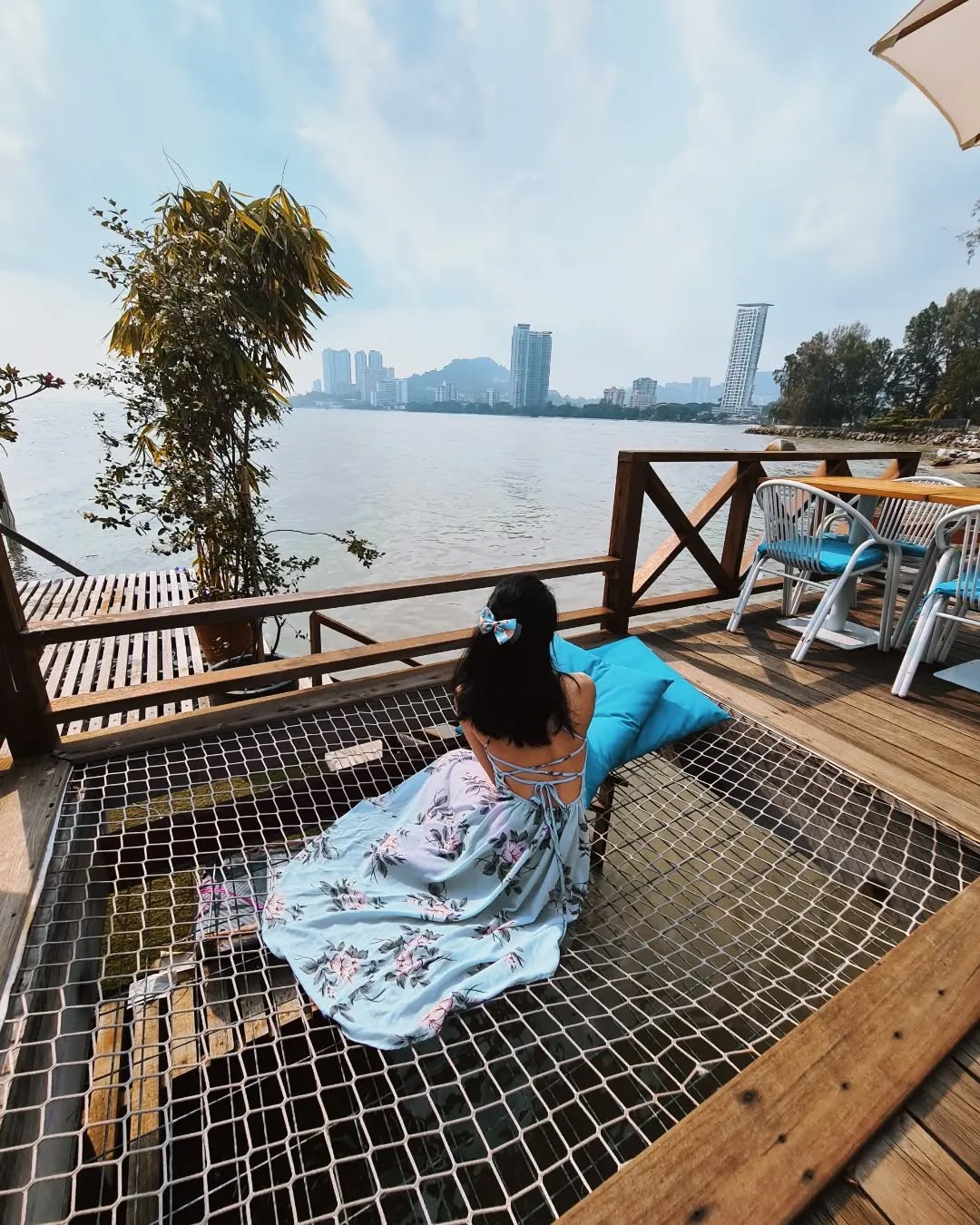 beach cafes and restaurants penang - biru biru