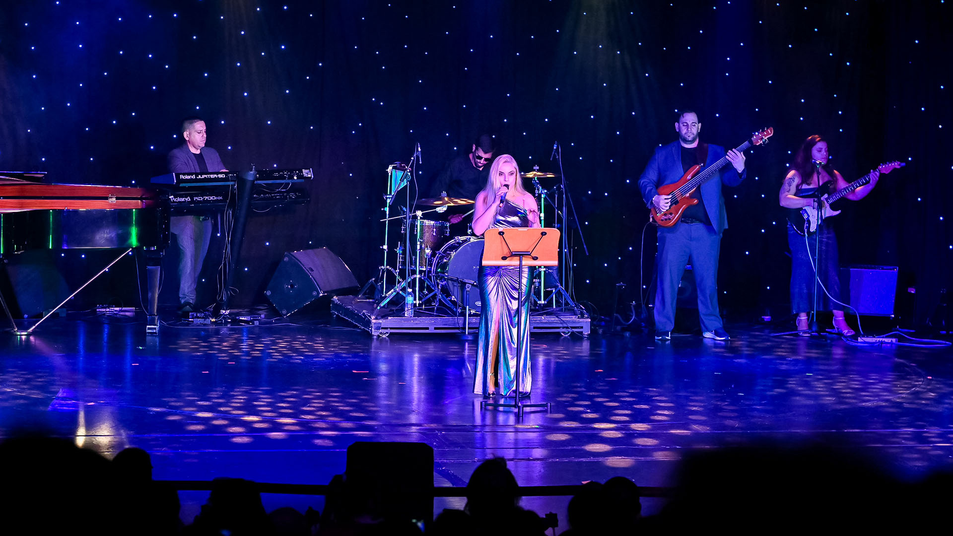 Live show - Piano Land cruise is docking in Malaysia