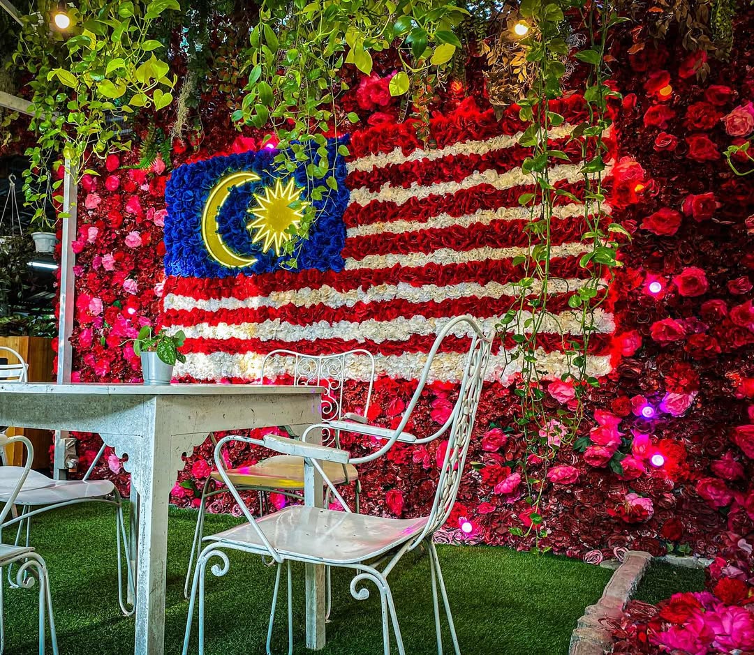 Flag - Things to know about the bunga raya