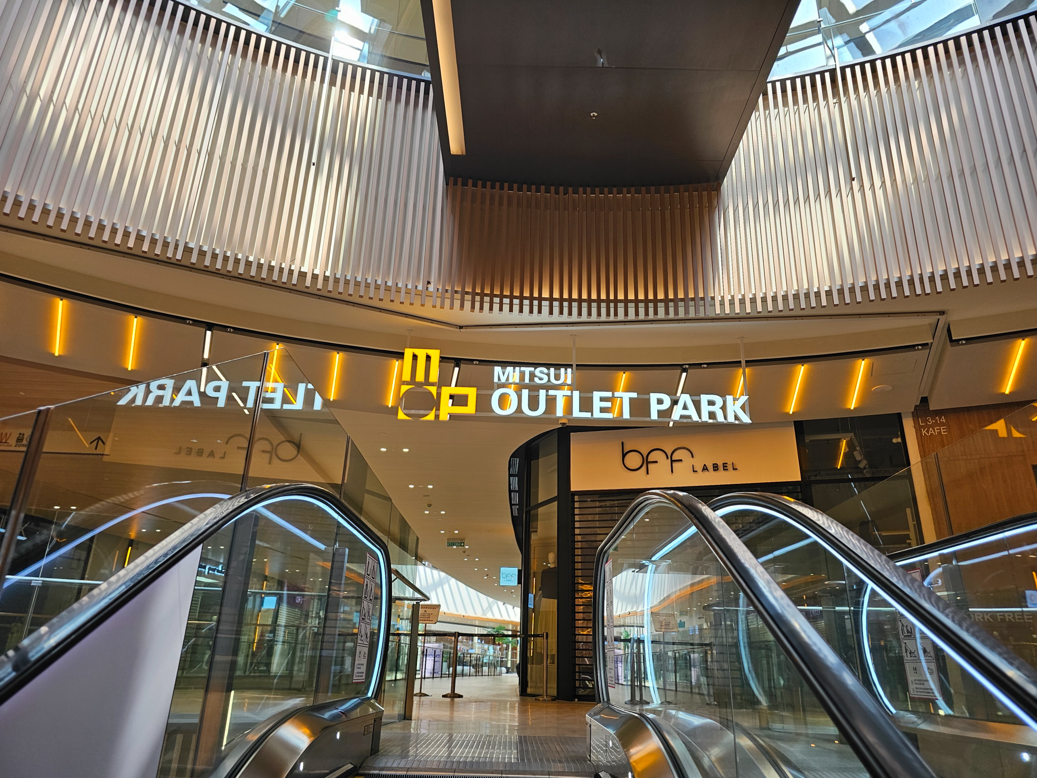mitsui outlet park lalaport bbcc - entrance