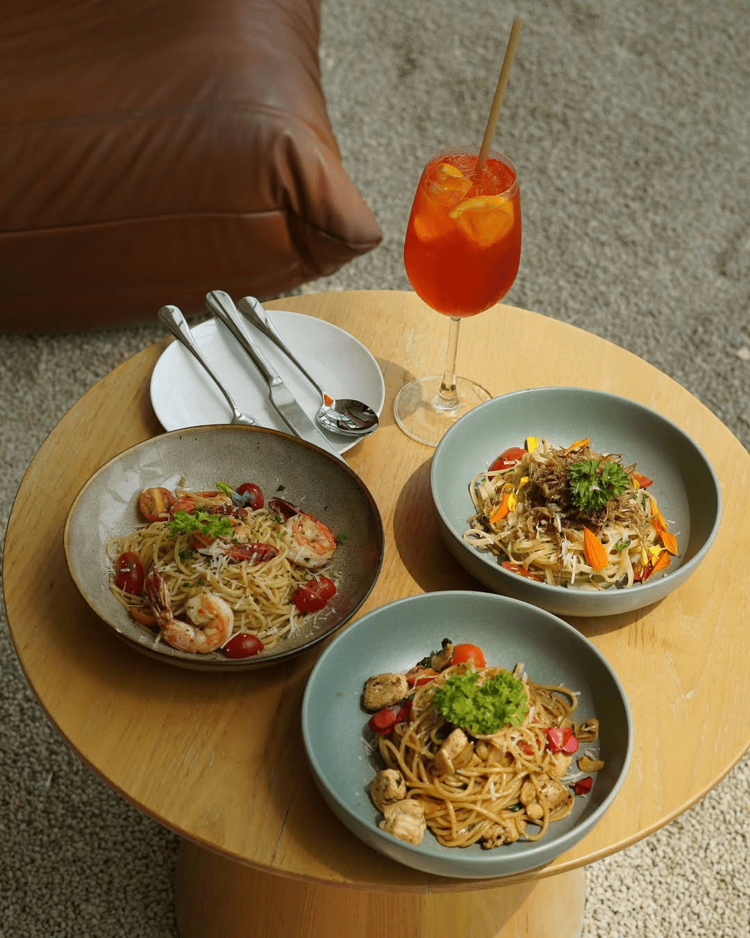 rooftop cafes restaurants kl - fly me to