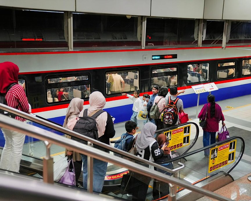 ets kl kluang - train station