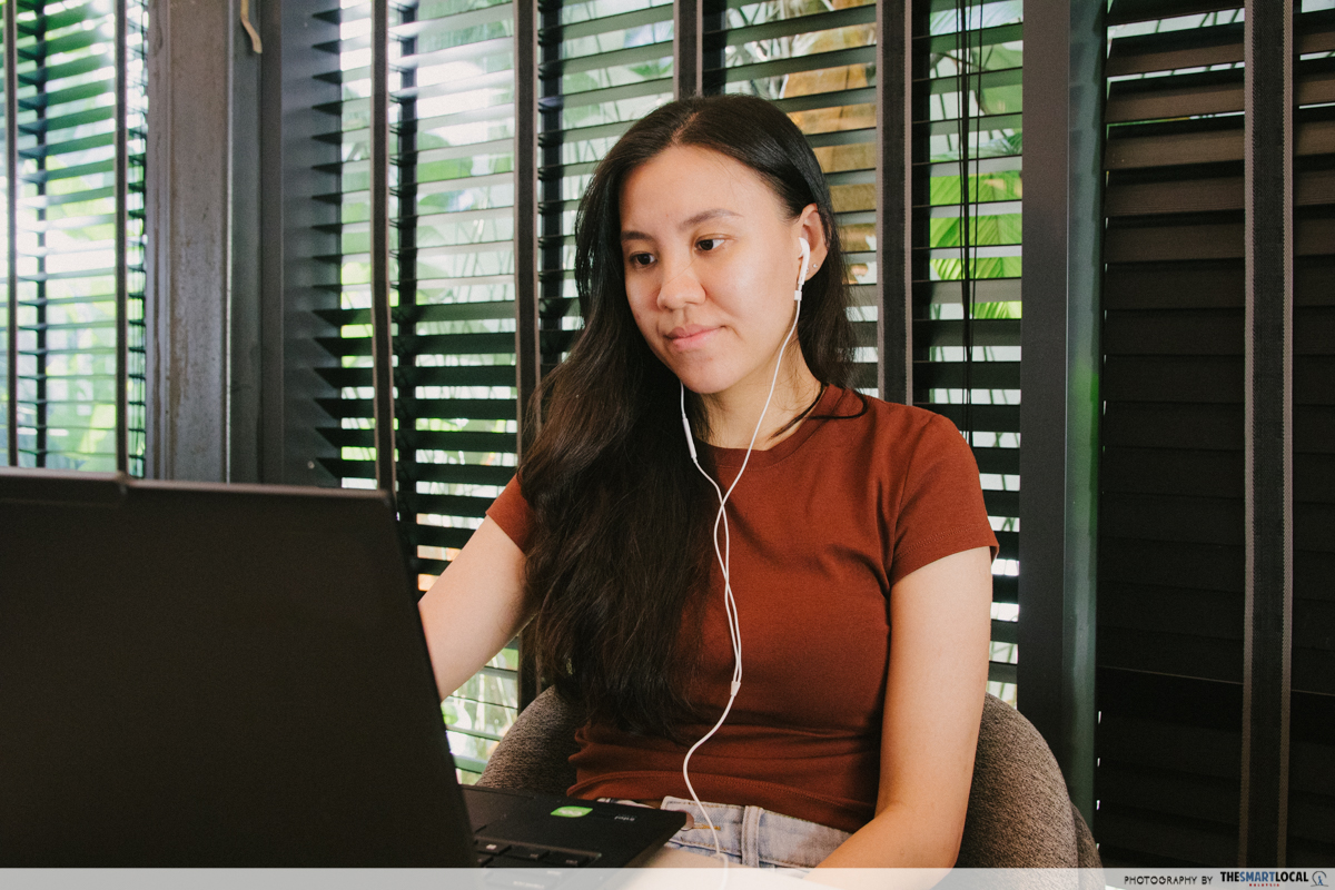 Julie's Oat25 Strawberry Majestic Lofi