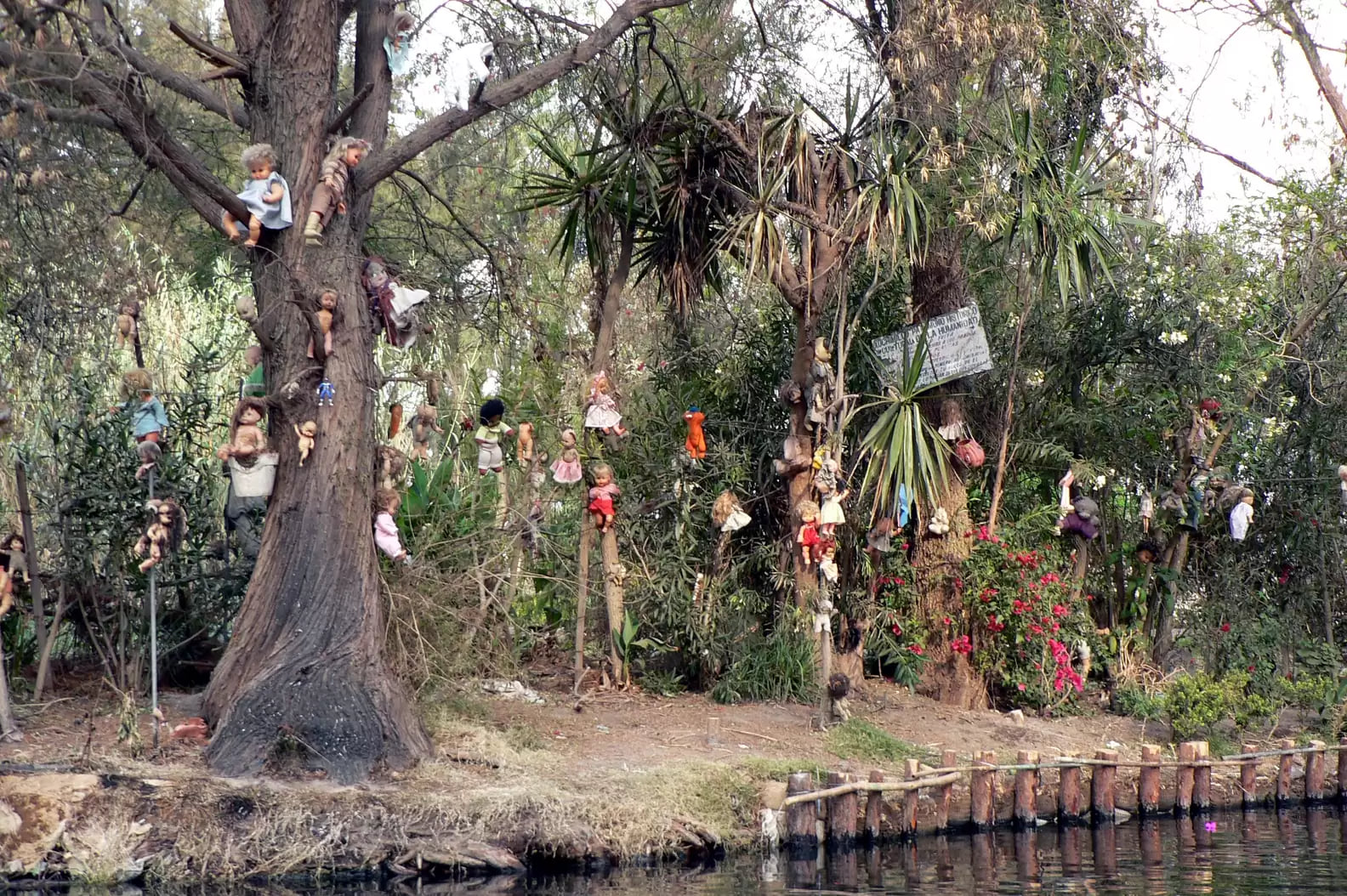 ghost towns - dolls