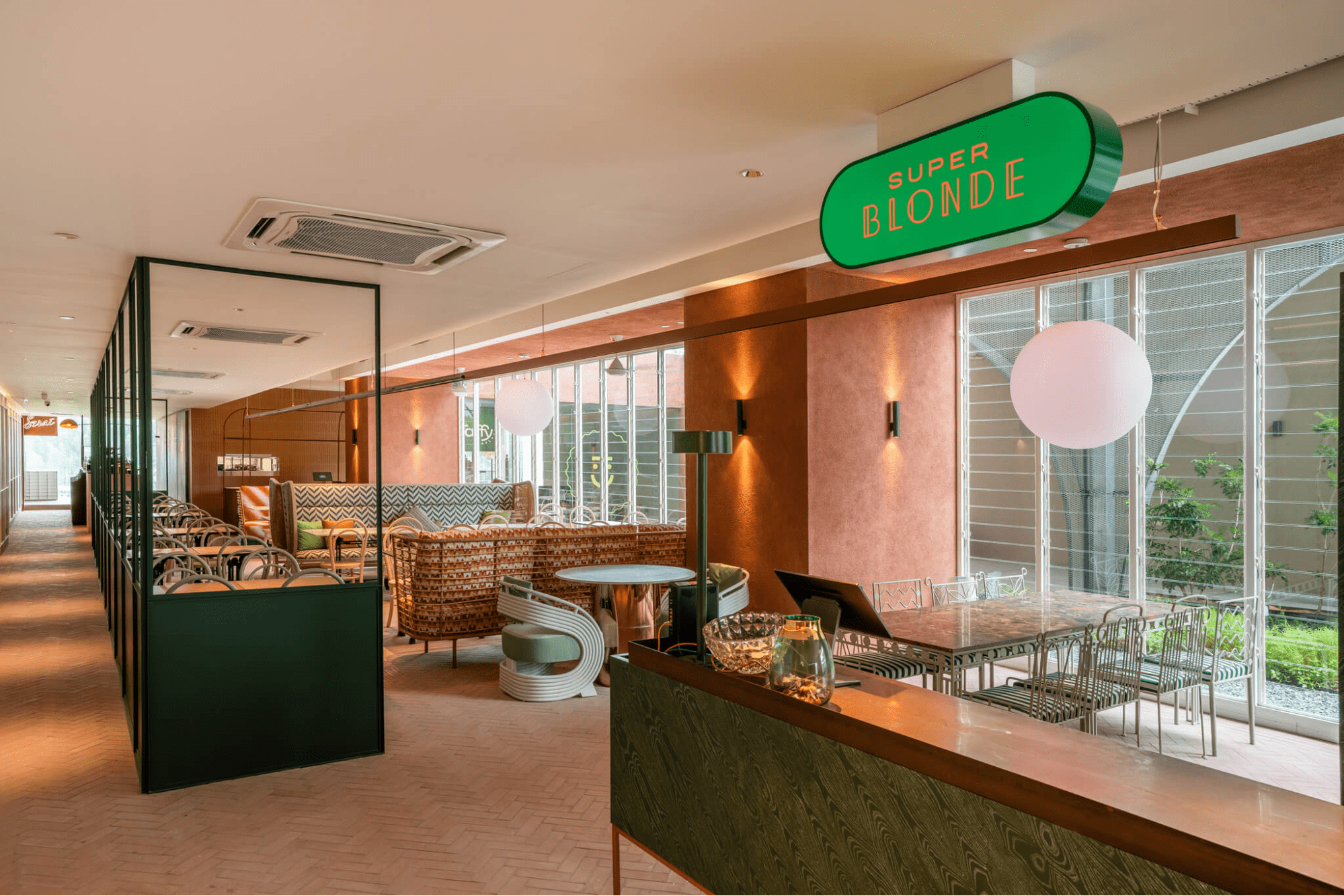 klgcc mall - super blonde