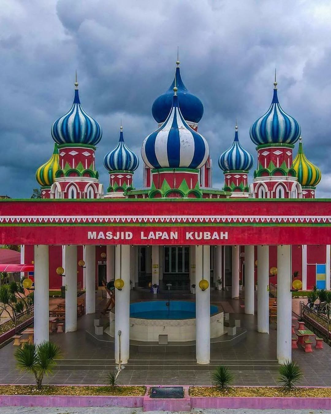 Entrance - Masjid Lapan Kubah in Terengganu