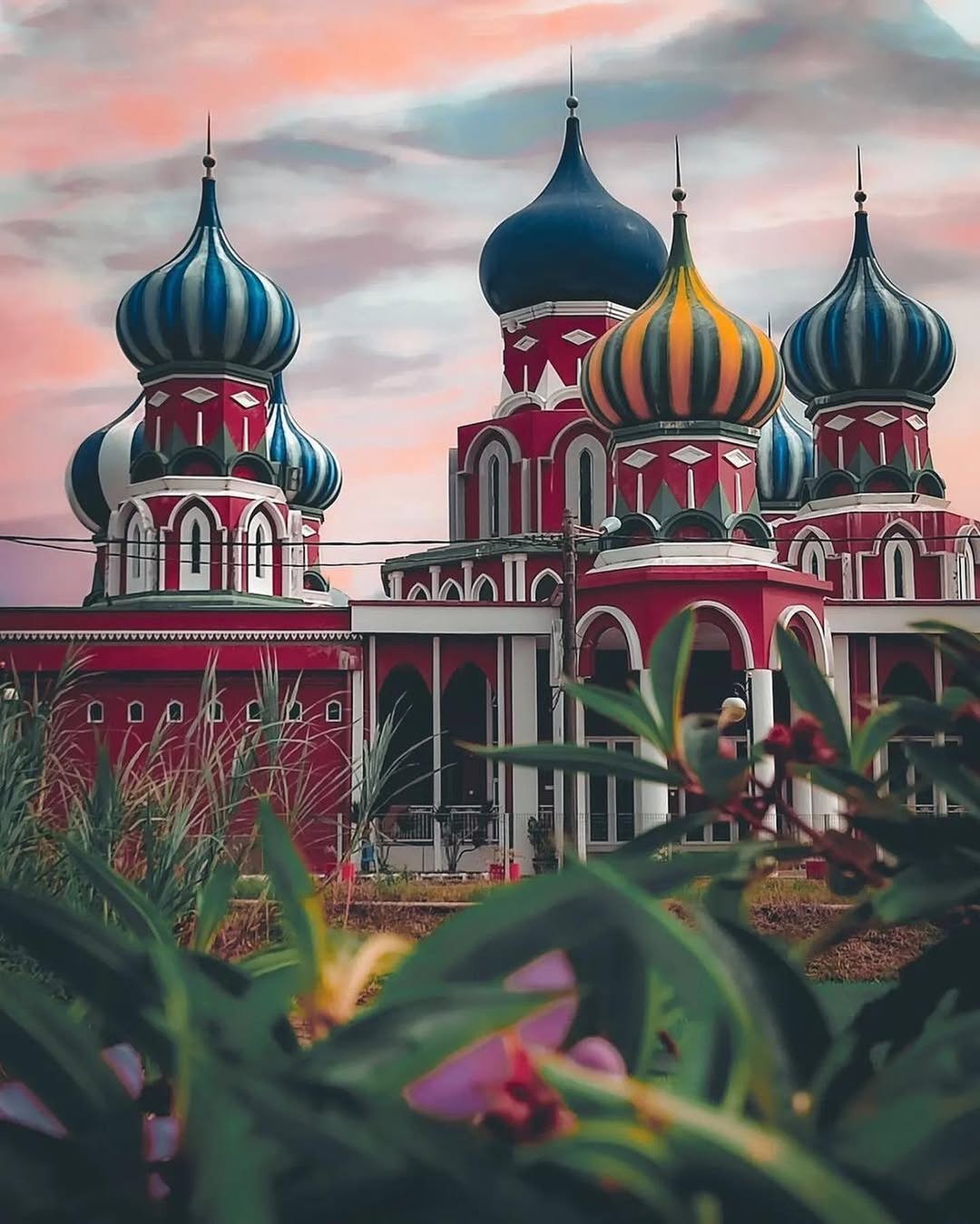Exterior - Masjid Lapan Kubah in Terengganu