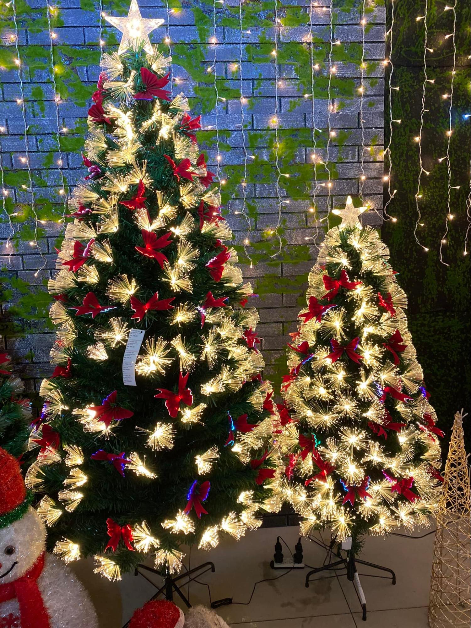 Nan Thong - Christmas trees in Malaysia
