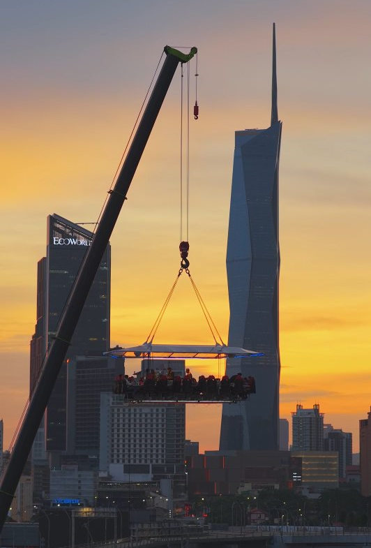 dinner in the sky - sunset & cityscape view