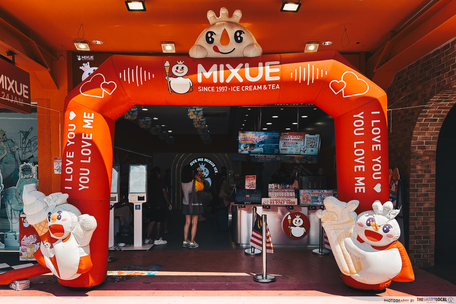 Mixue storefront