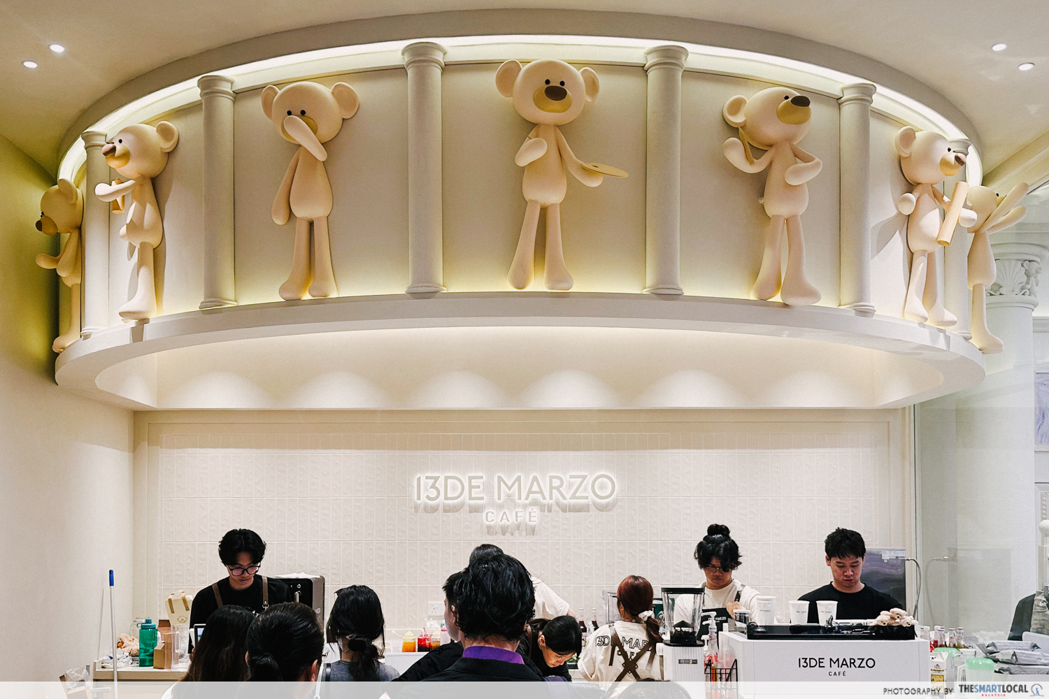 13de marzo cafe - storefront