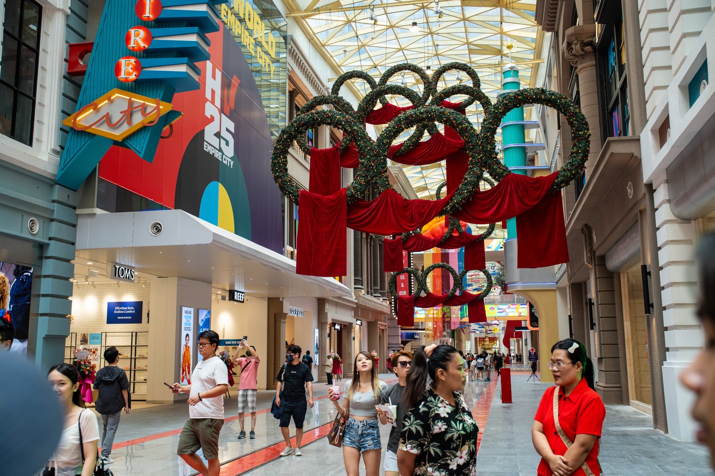 Hextar Mall - Christmas Displays In Klang Valley Malls