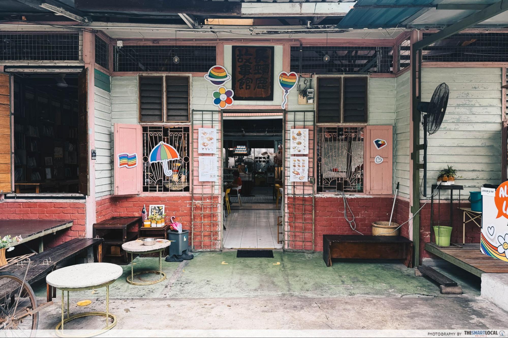 Library - Little Giraffe House in Cheras