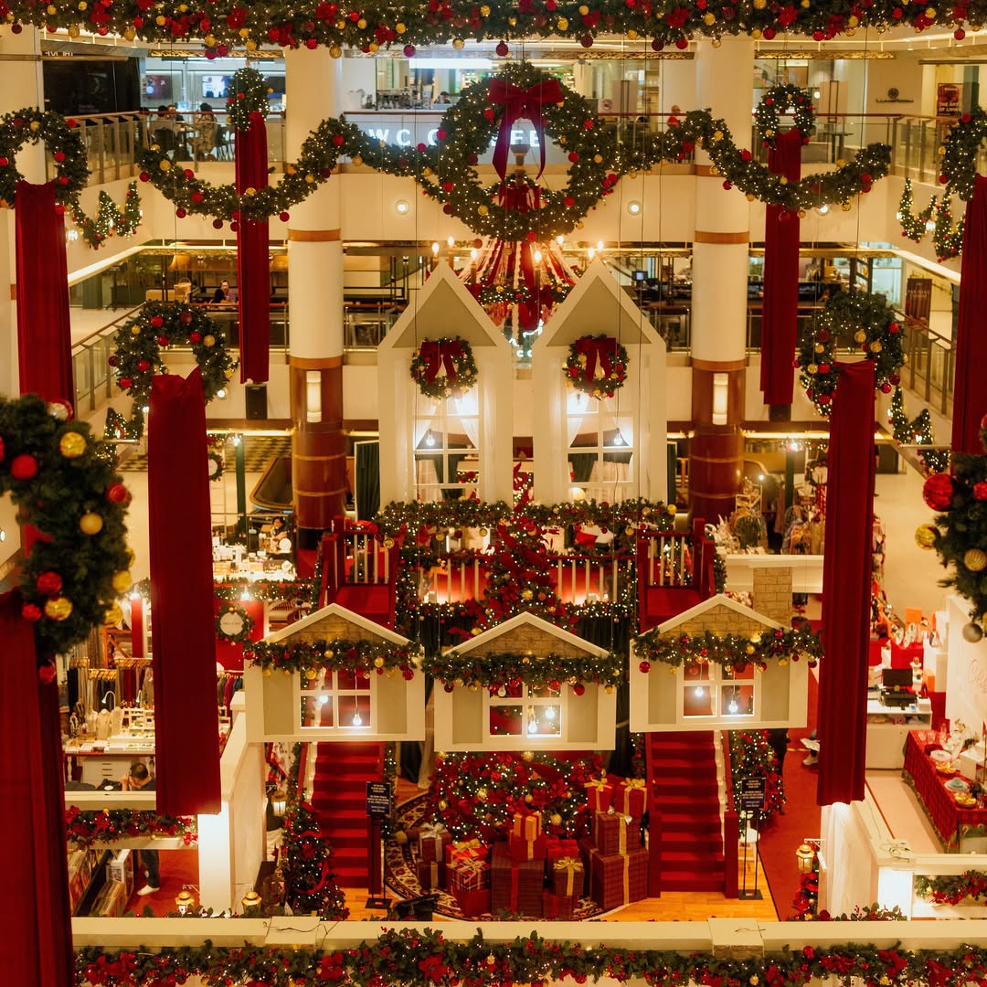 klang valley christmas mall displays - bangsar shopping centre