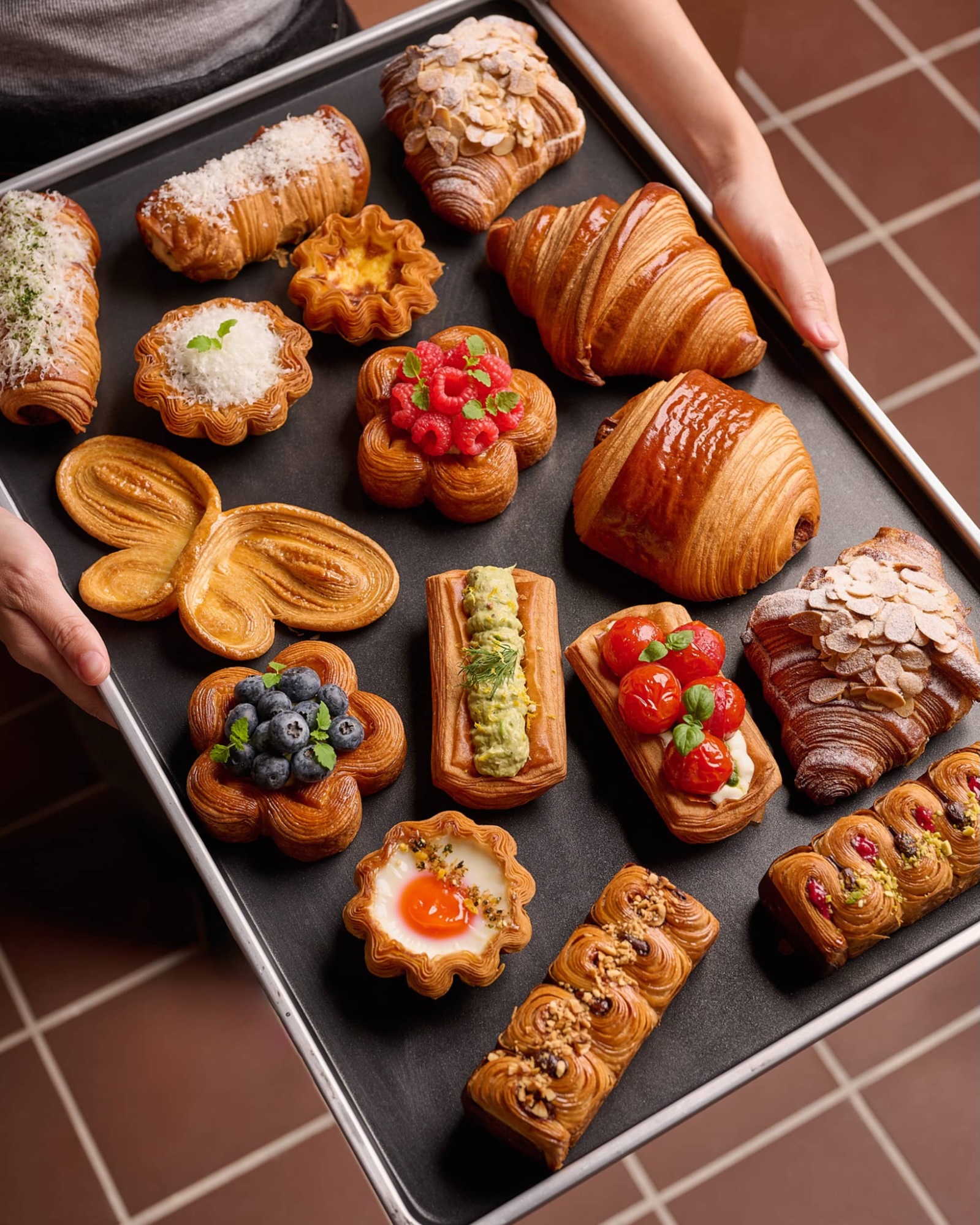 the met corporate towers food - lacher