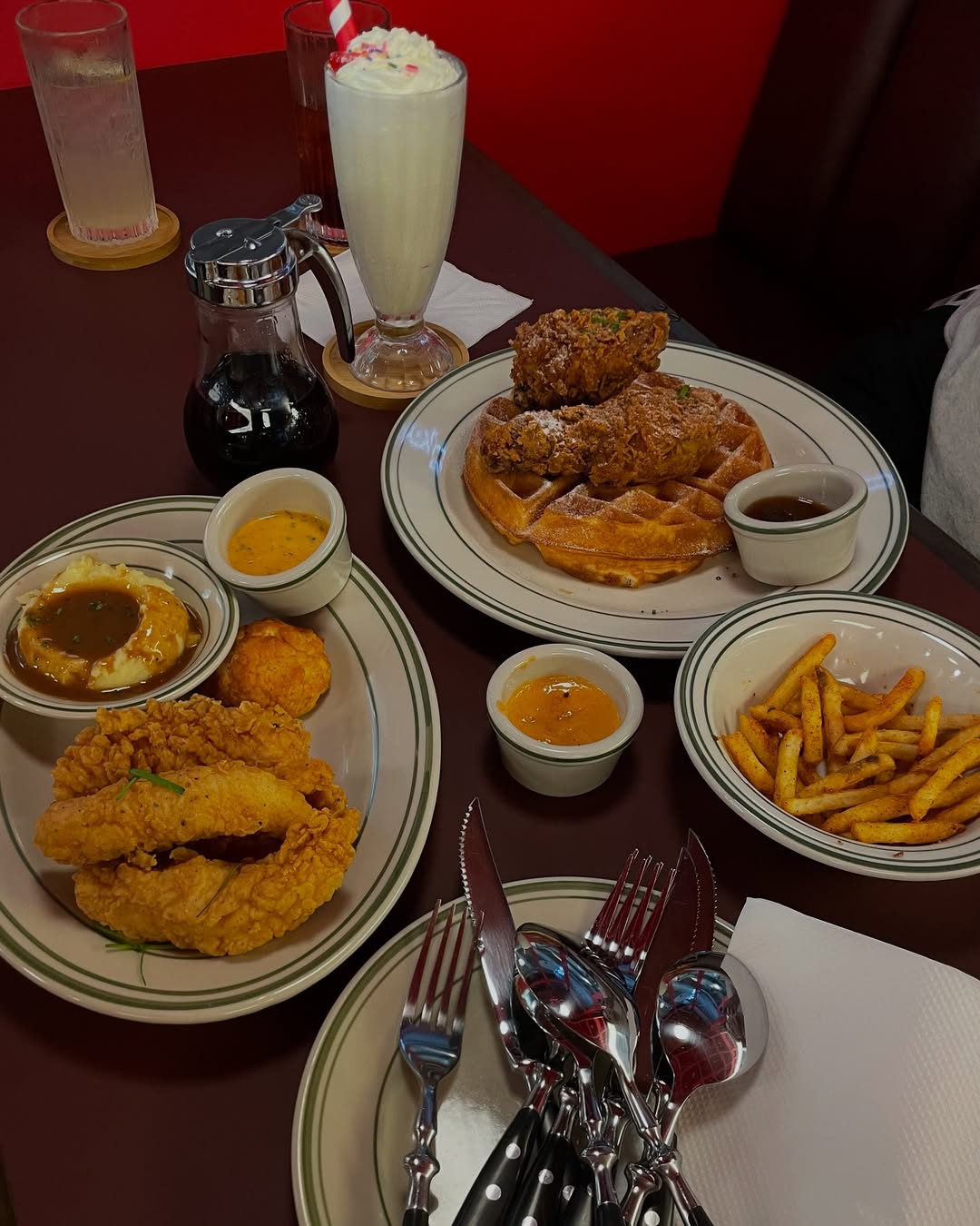 the met corporate towers food - fowlboys