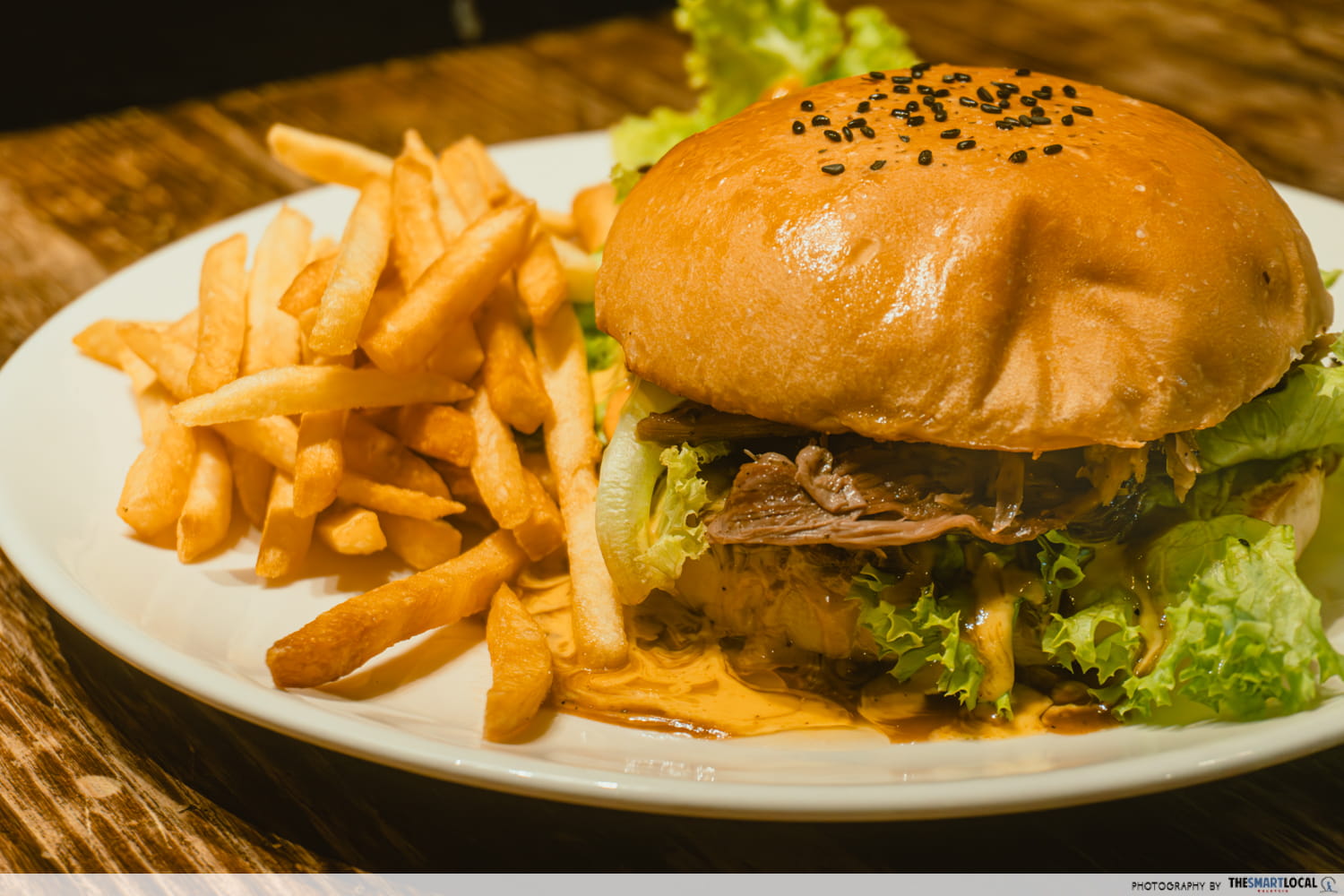 pitboy bbq puchong - smoked pulled lamb burger